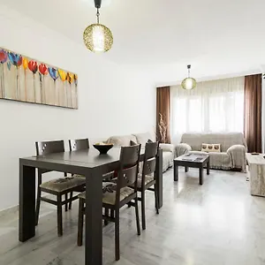 apartamento-cedrn.hotelsinnerja.org/